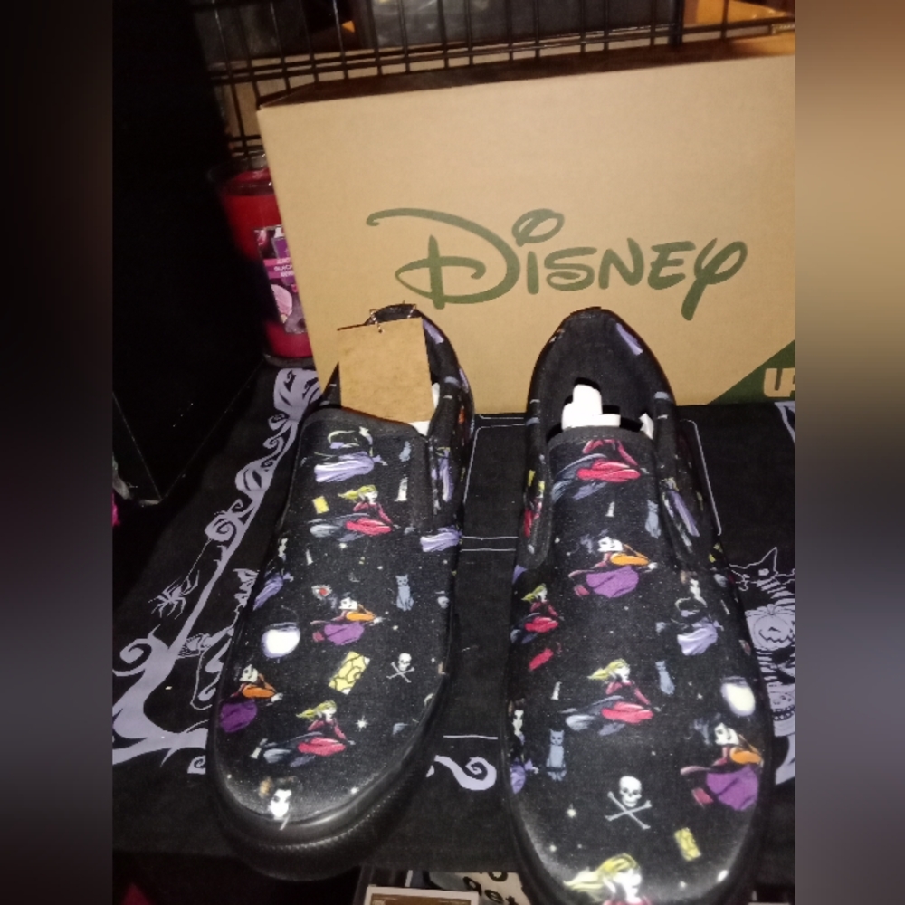 Hocus Pocus AOP Slip On Shoes Size 12 NWT Disney Ground Up Unisex